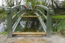 bridge spacing for decking